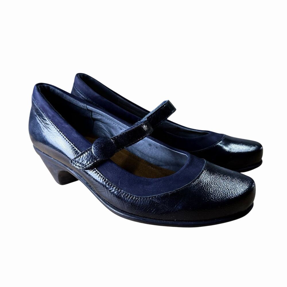Naot Womens Mary Jane Heels Patent Leather Navy 38 US 7 Schoolgirl Preppy Prep